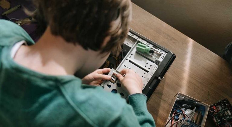 Faire dépanner son ordinateur par un professionnel